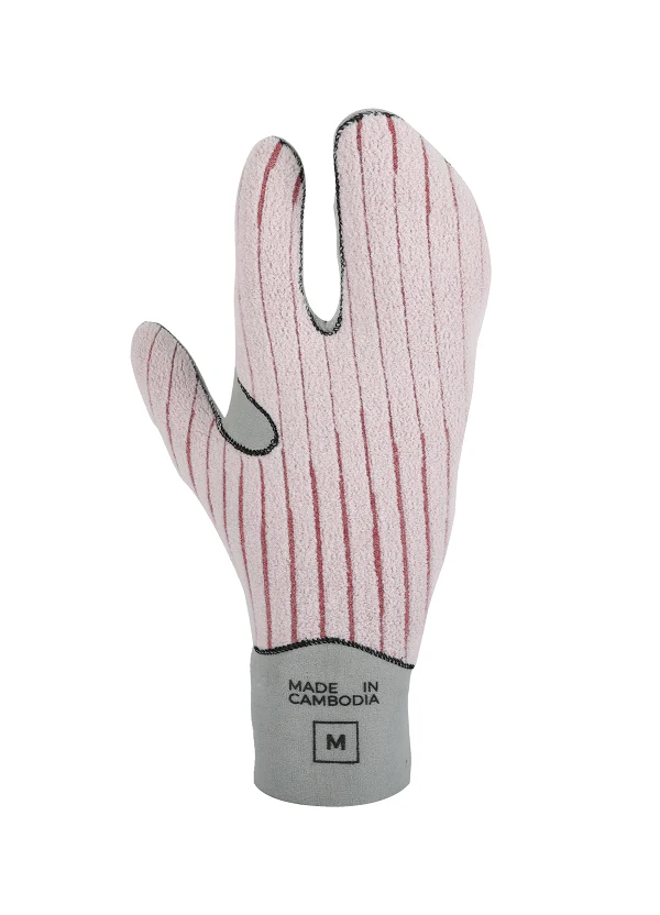 Magma Lobster Gloves - Image 2